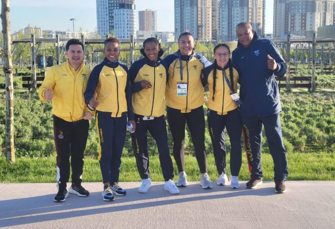 Con victoria inicia el Campeonato Mundial Femenino de Boxeo