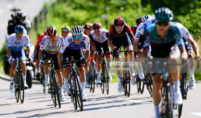 Sergio Higuita continúa ascendiendo puestos en el Tour de Suiza
