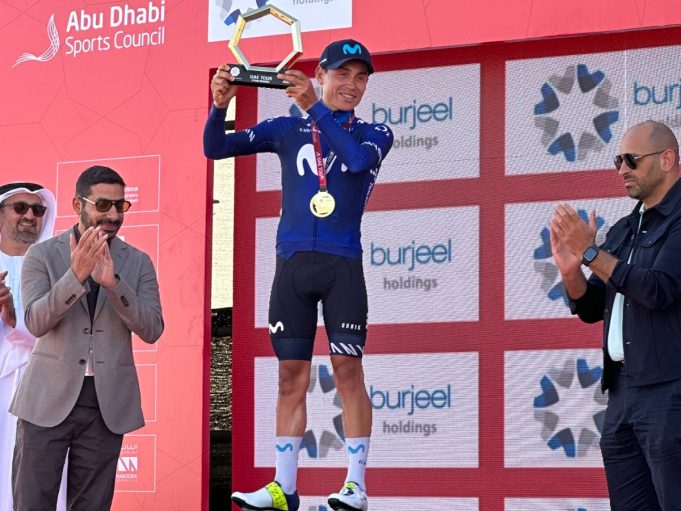 Exhibición y triunfo de Einer Rubio en la tercera etapa del UAE Tour
