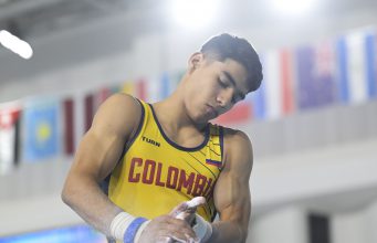 ¡Impresiónate! Ángel Barajas está en 4 finales del Mundial junior de gimnasia