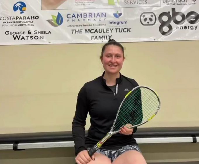 Laura Tovar inicia con victoria en Calgary Women´s Squash Week