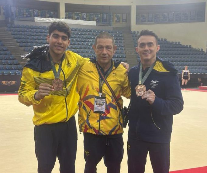 Doble podio mundial de Gimnasia
