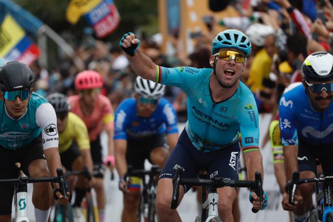 Fernando Gaviria y Nelson Soto en el podio del Tour Colombia