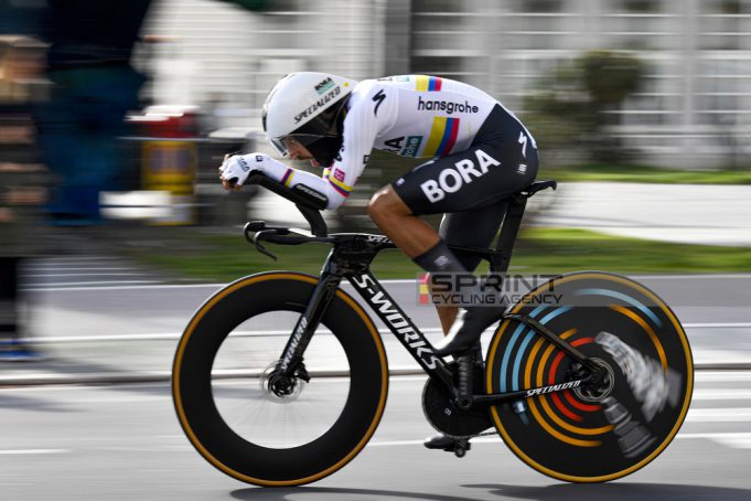 Top 20 para Daniel Felipe Martínez en el inicio de la Tirreno Adriático