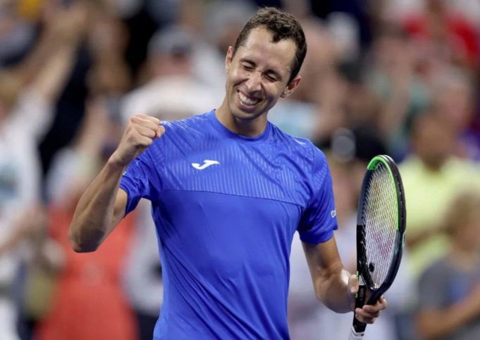 Daniel Galán avanza en el Torneo de Múnich