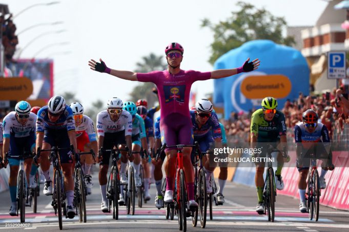 Doble top 10 para Colombia en el Giro de Italia