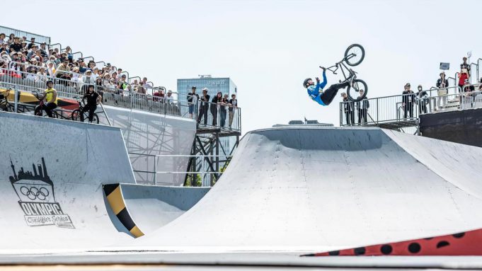 Gran desempeño de Queensaray Villegas en la Serie de Clasificación Olímpica de Shanghái