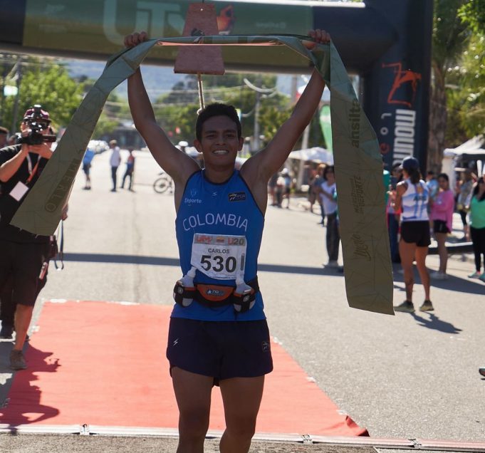 Carlos Acevedo es oro en el Sudamericano de Montaña y Trail