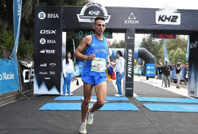 ¡Brillante! Jonathan Castillo se alzó con el Sudamericano de montaña y trail