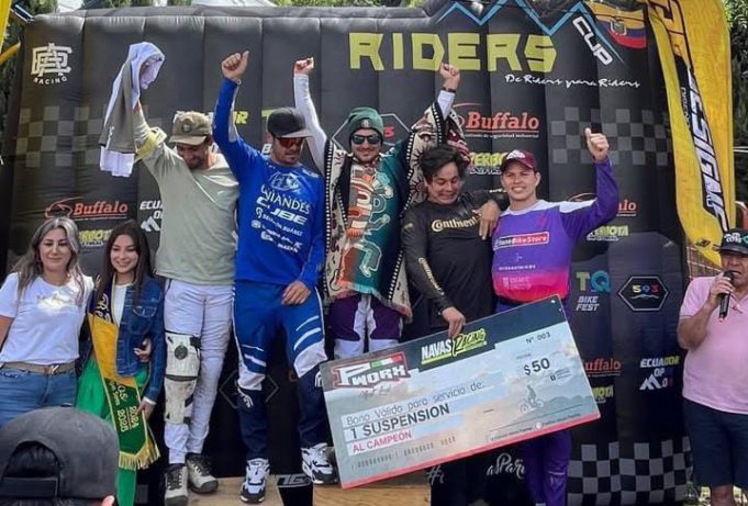 Steven Ceballos y Valentina Roa se destacaron en Ecuador