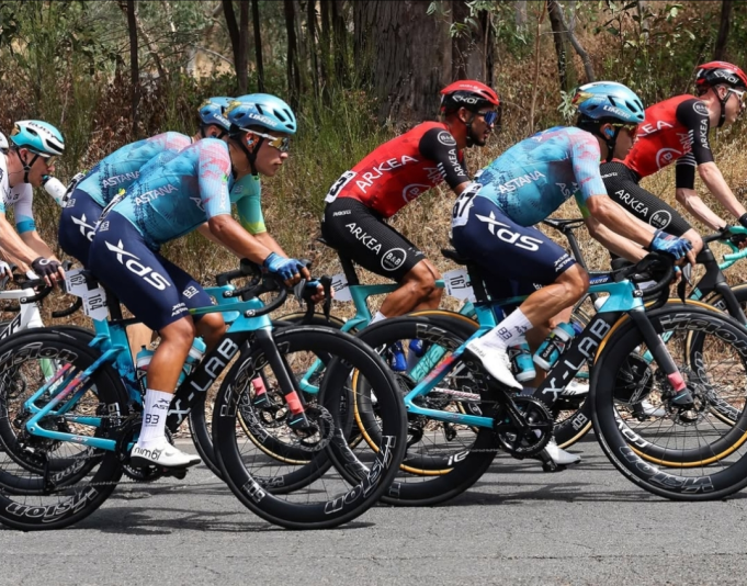 Etapa 2: Chaves, Pescador e Higuita se mantienen firmes y recortan posiciones en la general del Tour Down Under 2025
