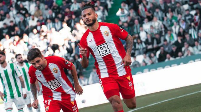 13/01 Los colombianos anotaron los goles de la victoria en el exterior