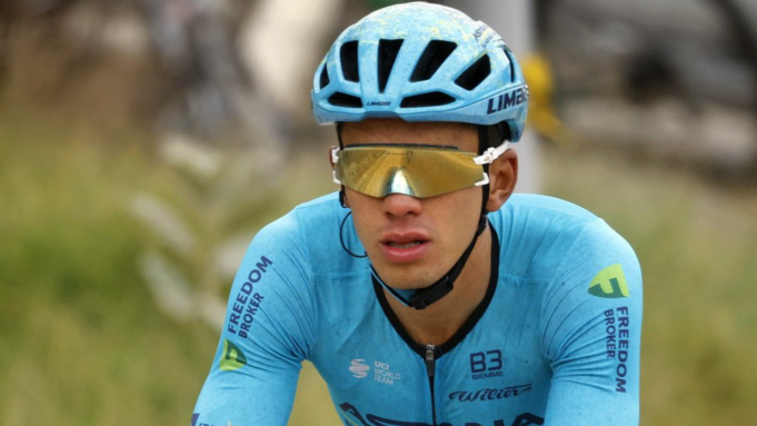 Harold Tejada se consolida en el top 10 del Tour UAE