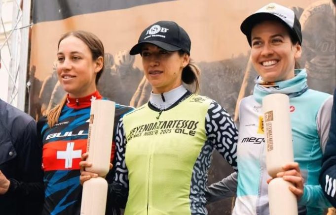 ¡Campeona! Mónica Calderón se alzó con La Leyenda de tartessos by alé