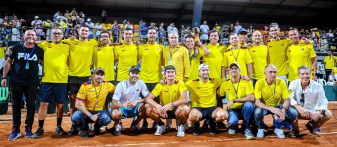 El equipo Colombia celebra en la Copa Davis