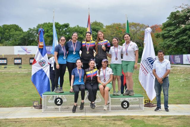 Equipo-Femenino-recurvo-Ana-Maria-Rendon-Valeria-Yepes-e-Isabella-Forero