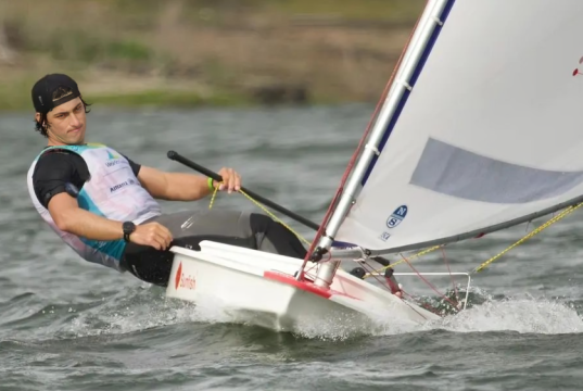 Sim贸n G贸mez marca historia en el Sunfish colombiano