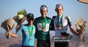 Sergio Higuita gana su primer podio del a帽o en Arabia