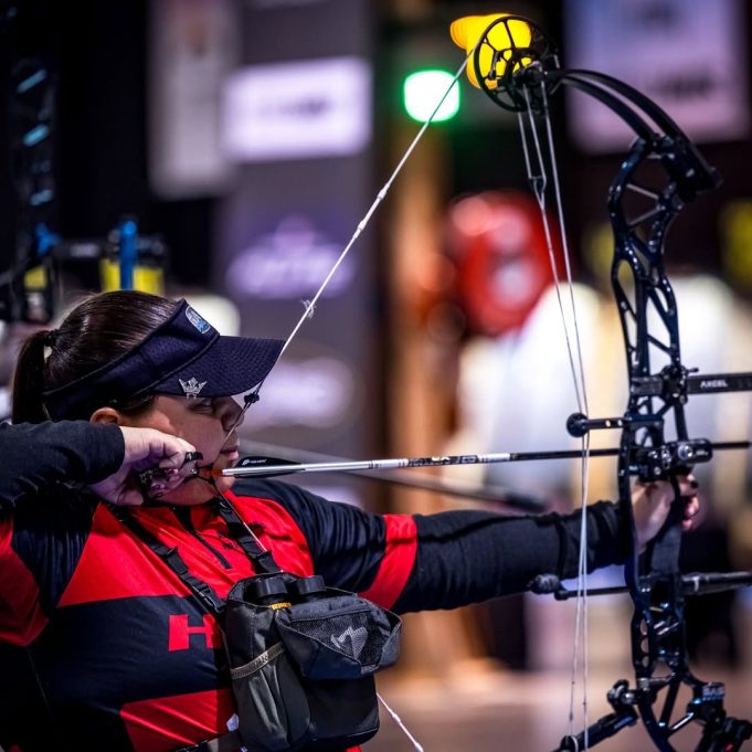 Alejandra Usquiano tricampeona en Nimes