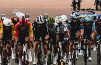 Top 10 para Fernando Gaviria en el AlUla Tour 2026