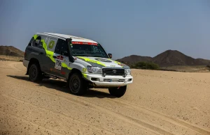Javier Vélez sigue firme tras el primer gran examen