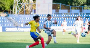 Colombia alarga su suerte: derrota y espera por clasificación