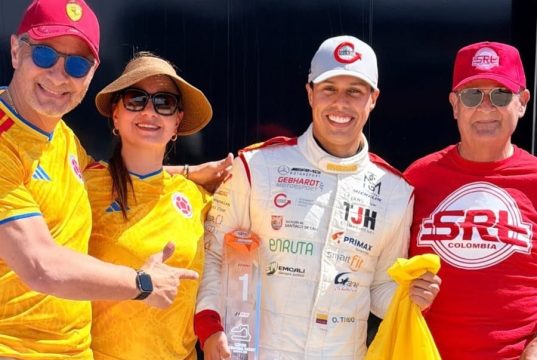 Victoria del colombiano Óscar Tunjo en el arranque del Endurance Challenge