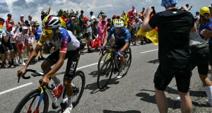 Egan Bernal y Einer Rubio en la etapa 17 del Tour de Francia/ Tomada de AFP