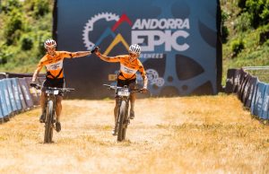 Mónica sigue en lo más alto de la Andorra Epic Mónica Calderón y Costanza Fasolis en la Andorra Epic/ Tomada de @massi_isbsport en Instagram