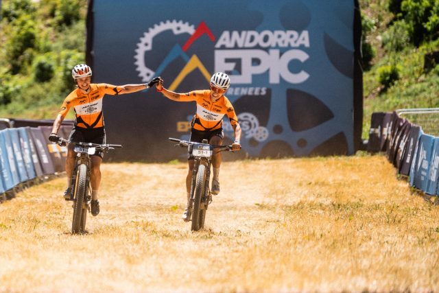 Mónica Calderón y Costanza Fasolis en la Andorra Epic/ Tomada de @massi_isbsport en Instagram