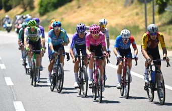 Harold Tejada en la fuga del día en el Tour de Francia/ Tomada del Tour de Francia en X