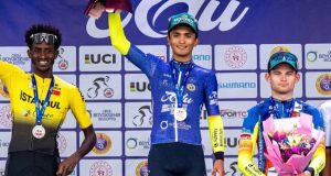 Victoria de Santiago Umba en la Ordu Black Sea Classic Santiago Umba en el podio de la Ordu Black Sea Classic/ Tomada de @santiagoumbal en Instagram