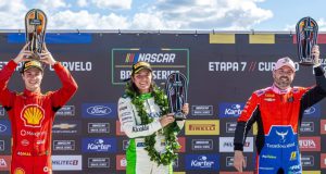Tatiana Calderón hace historia y gana una carrera en NASCAR