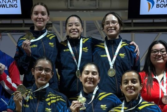 Colombia en lo alto del podio en la modalidad de quintetos/ Toma de @fedecobol_