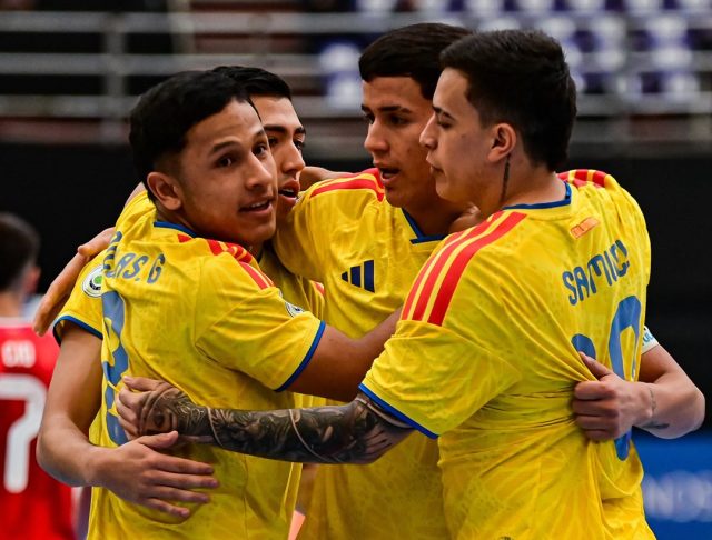 Combia celebra el tercer puesto en la CONMEBOL Sub 20 de Futsal/ Tomado de @Conmeboltorneos en Instagram
