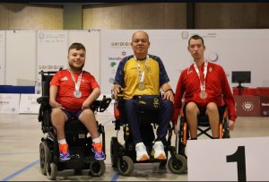 Edilson Chica en el podio del World Boccia Challenger/ Tomada de @mindeportecol en Instagram
