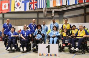 Jesús Romero y Laura García en el podio de kis World Boccia Challenger/ Tomada de @fecolboccia en Instagram