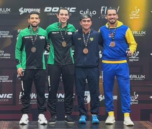 Emanuel Otalvaro en el podio del ITTF-Americas Championships