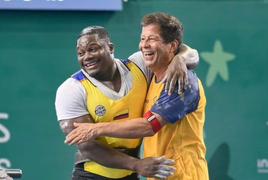 Dos podios y el número uno de América: la jornada de Huver Mondragón